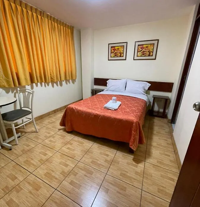 Hostal El Click-1